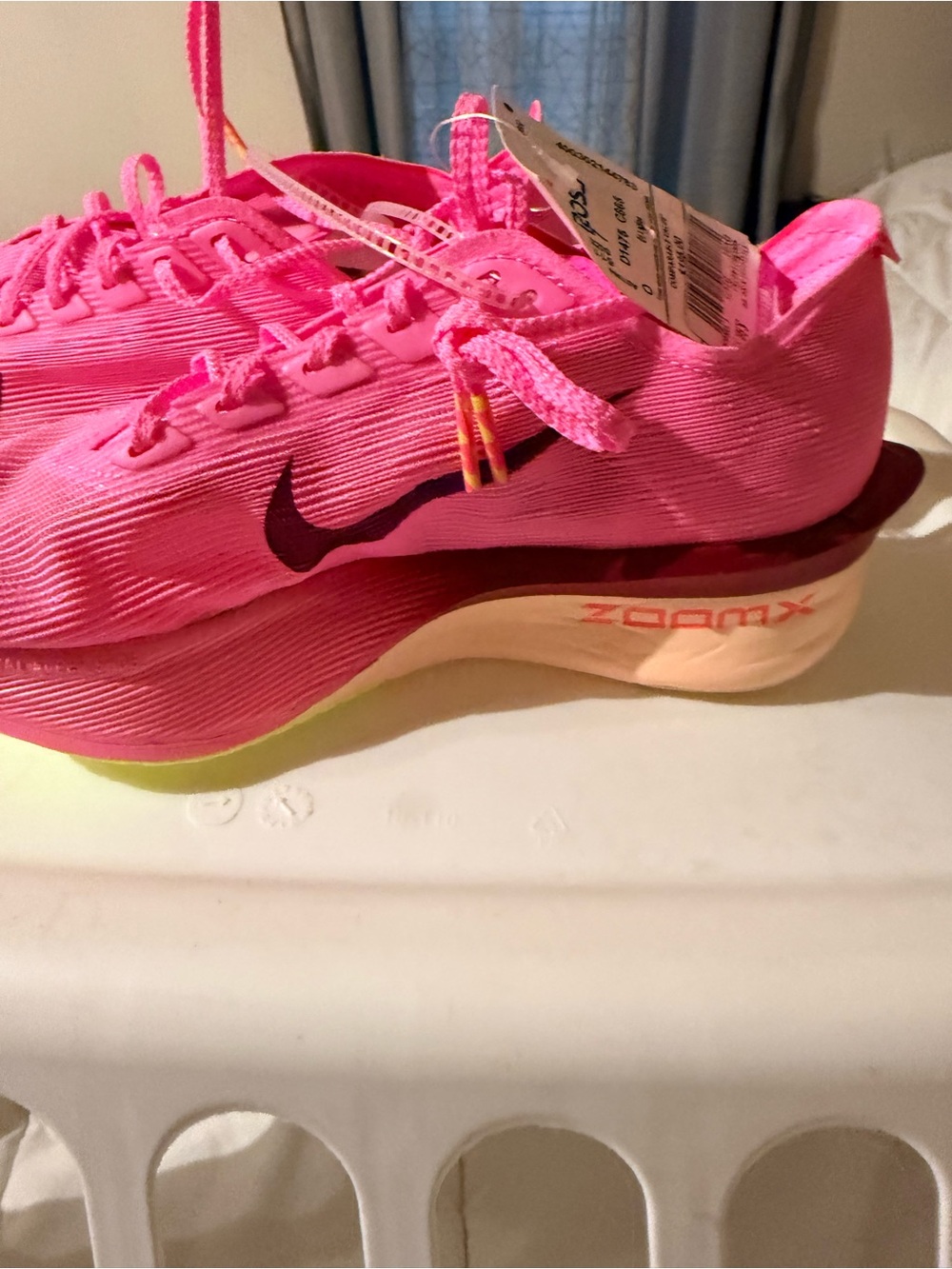 Nike Women's Pink size 7 NWT - Picture 4 of 5